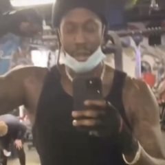 2 Chainz Shows Off Big Muscles At The Gym