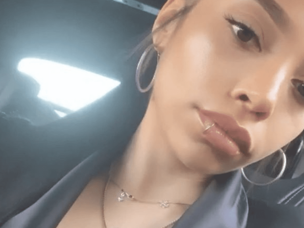 Eazy-E’s Daughter 100 Percent Believes Tory Lanez Killed His Costume As Her Dad