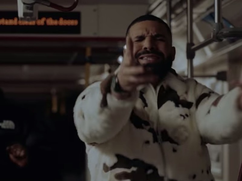 Hip-Hop Salutes Drake’s Insane Chart Achievement