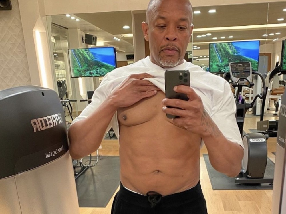 Dr. Dre Goes Shirtless + Turns Himself Into A Thirst Trap