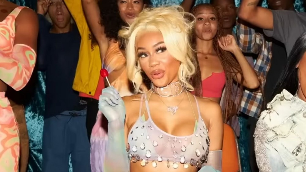 Saweetie Fan Starstruck After ‘My Type’ Cosign At Rolling Loud