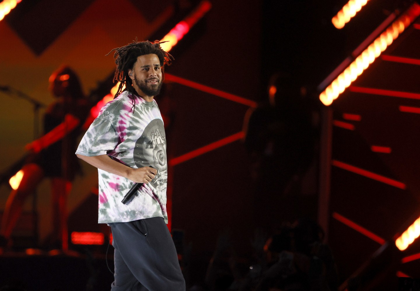 Live News: J. Cole responds to Kendrick Lamar, Doja Cat drops “Masc,” and more