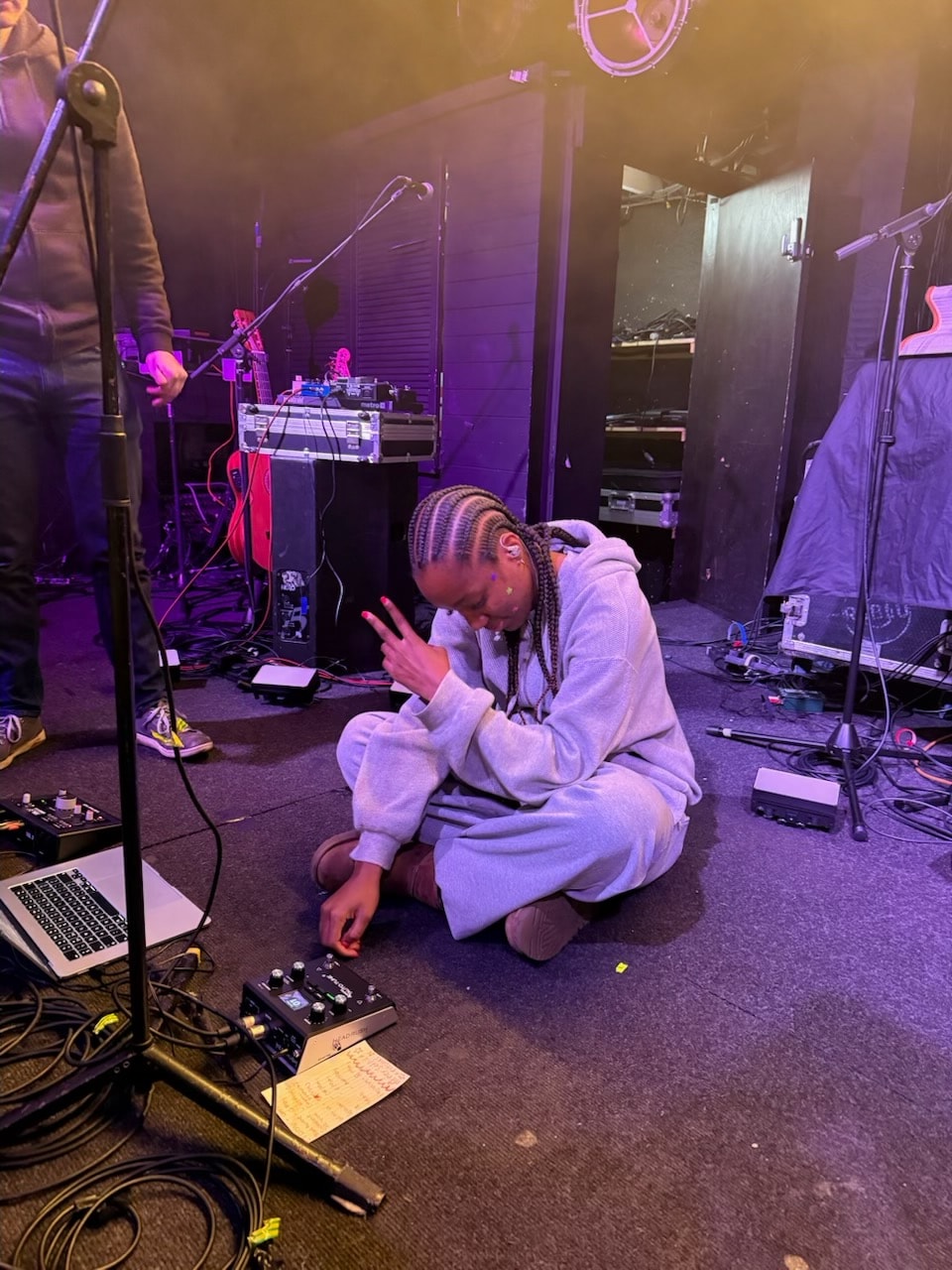 dexter in the newsagent is London’s new soulful storyteller