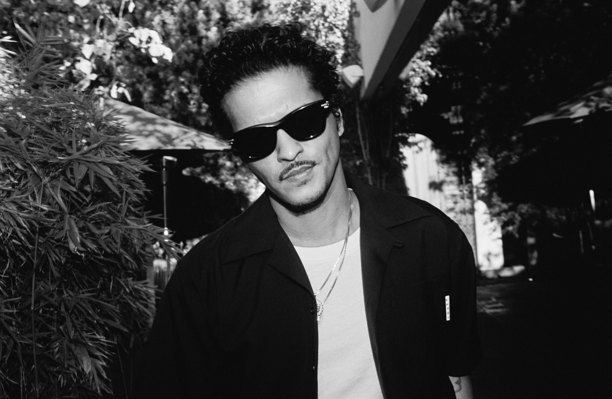 Bruno Mars’ ‘The Romantic’: A Masterful Return to Solo Artistry