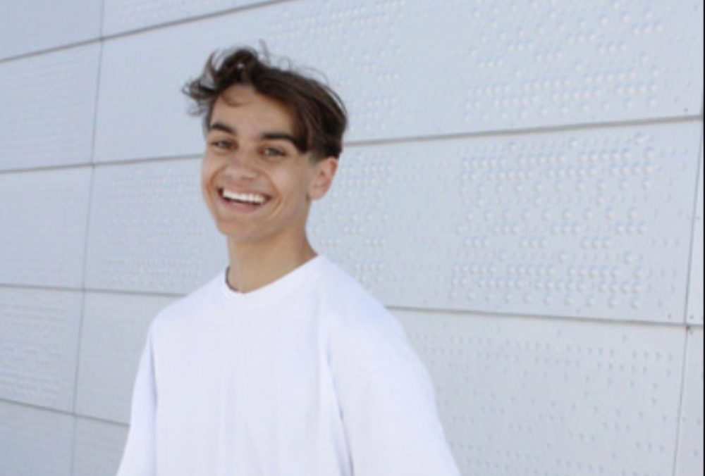 TchiTchi Reaches for the Unreachable on Non Est Ad Astra Mollis e Terris Via