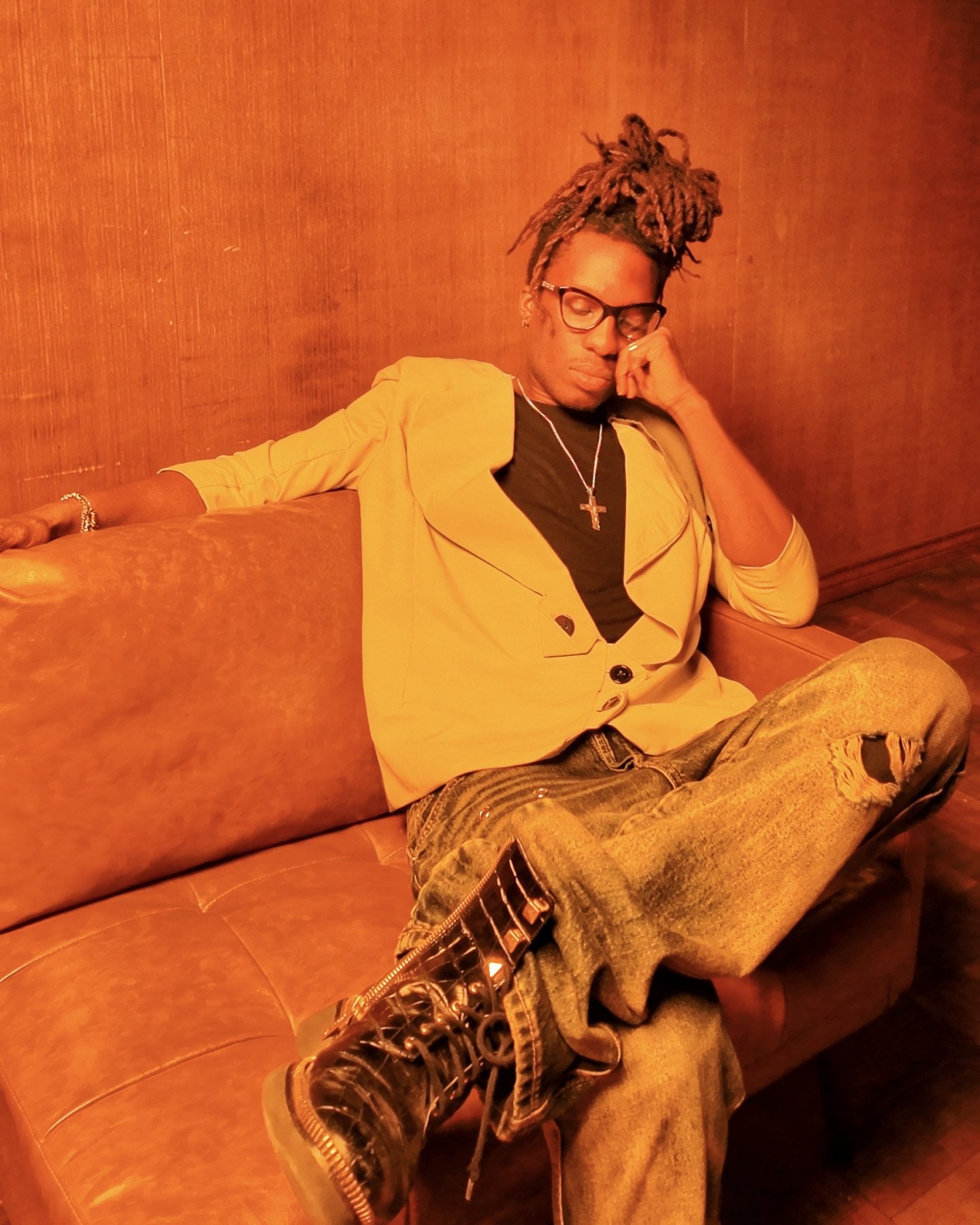 The Opener: osoic is an extra dapper Dallas rapper